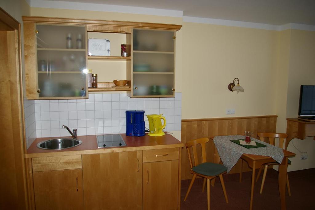 Zur Alten Schmiede 3*